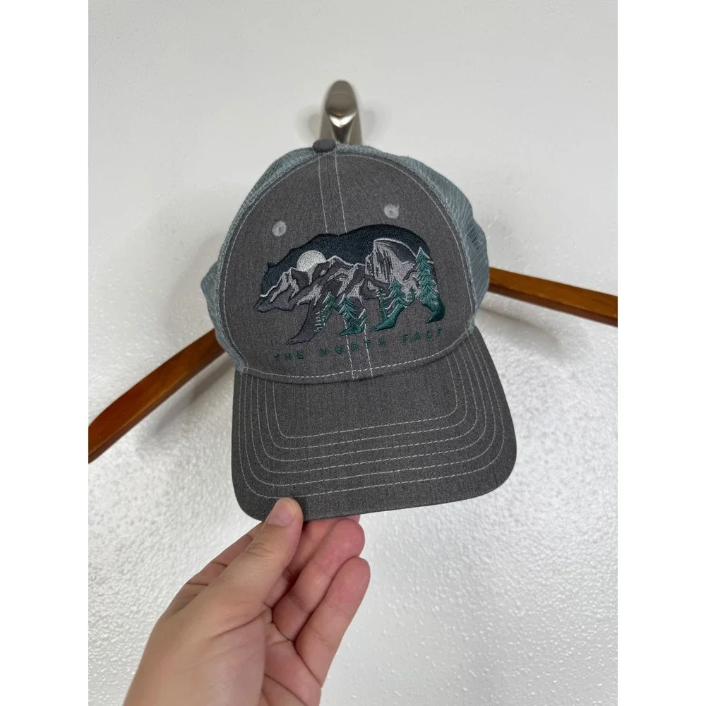 The North Face Gray Bear Mountain Trucker Hat Snapback Mesh Cap One Size